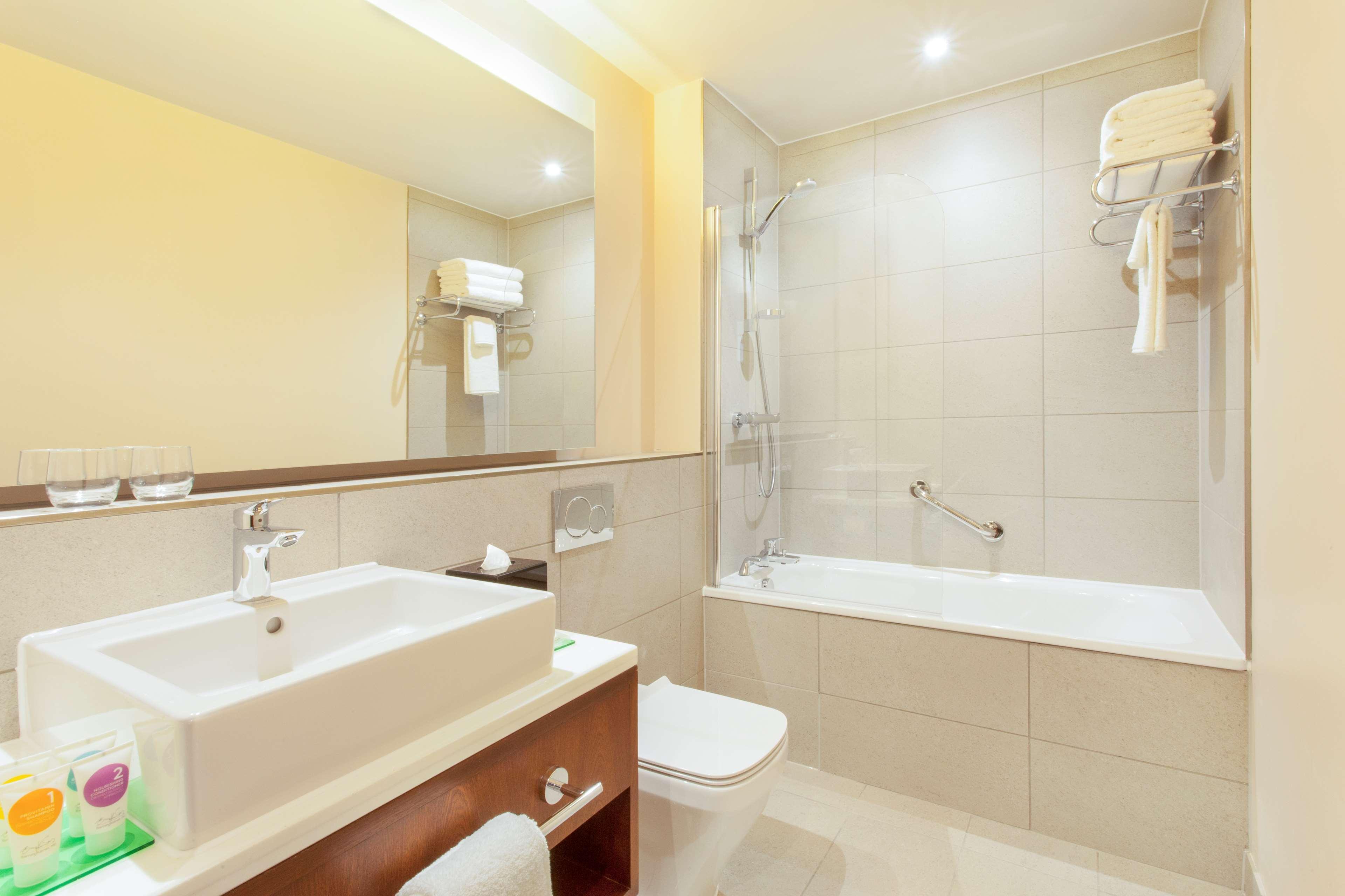 Hyatt Place West London Hayes Hillingdon kerület Kültér fotó